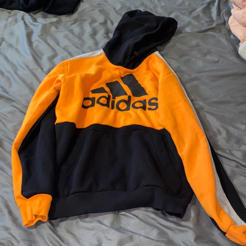 Addis’s hoodie size :medium
